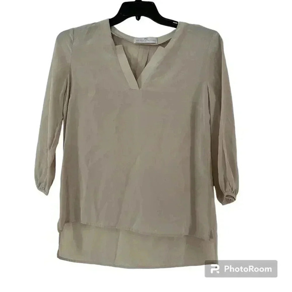 Amanda Uprichard Everday Shirt 100% Silk V Neck Blouse size Medium Minimalist - Picture 1 of 11